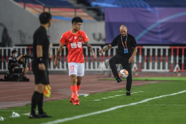 欧文：当初只想在皇马踢一两年 然后重回利物浦